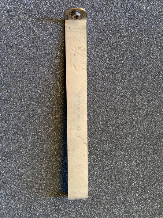 Tirant de protection de réservoir