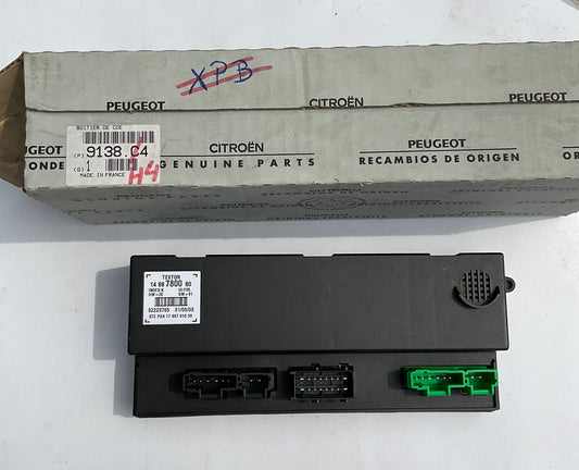 Boitier de Commande de Porte Arrière C8 - 807