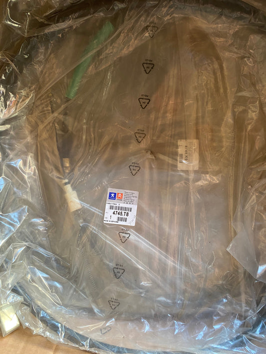 Câble de Frein Arrière Droit 4745T8