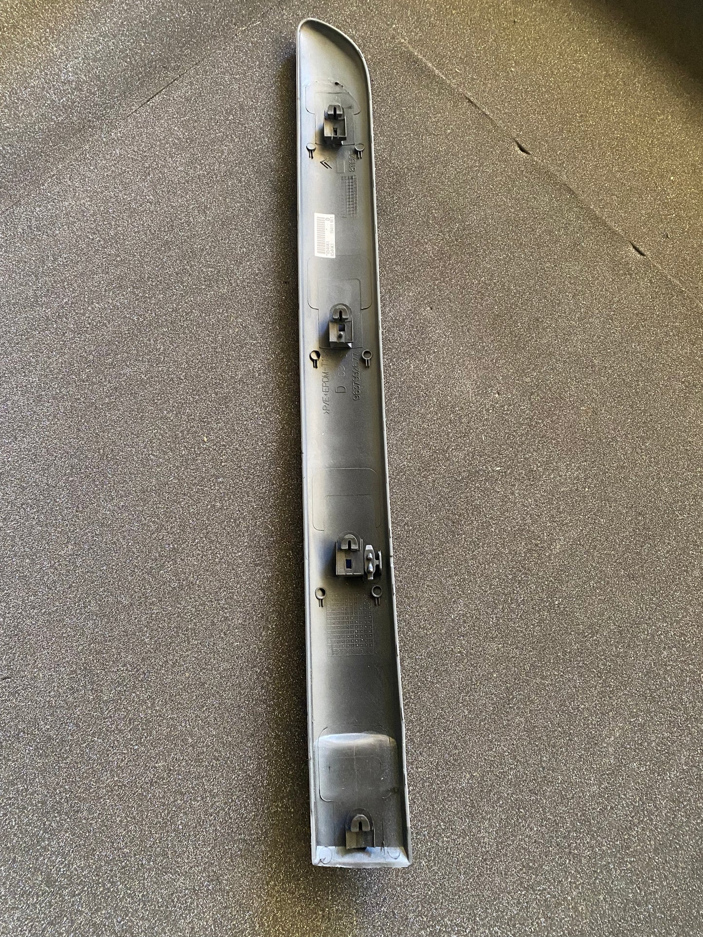 Baguette et Bande Protectrice de Porte C3
