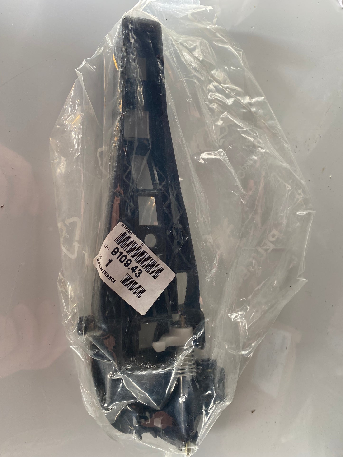 Etrier de Poignée de Porte Droite Peugeot 307 CC 910943
