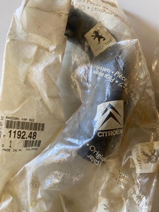 Tuyau d'Huile 119248