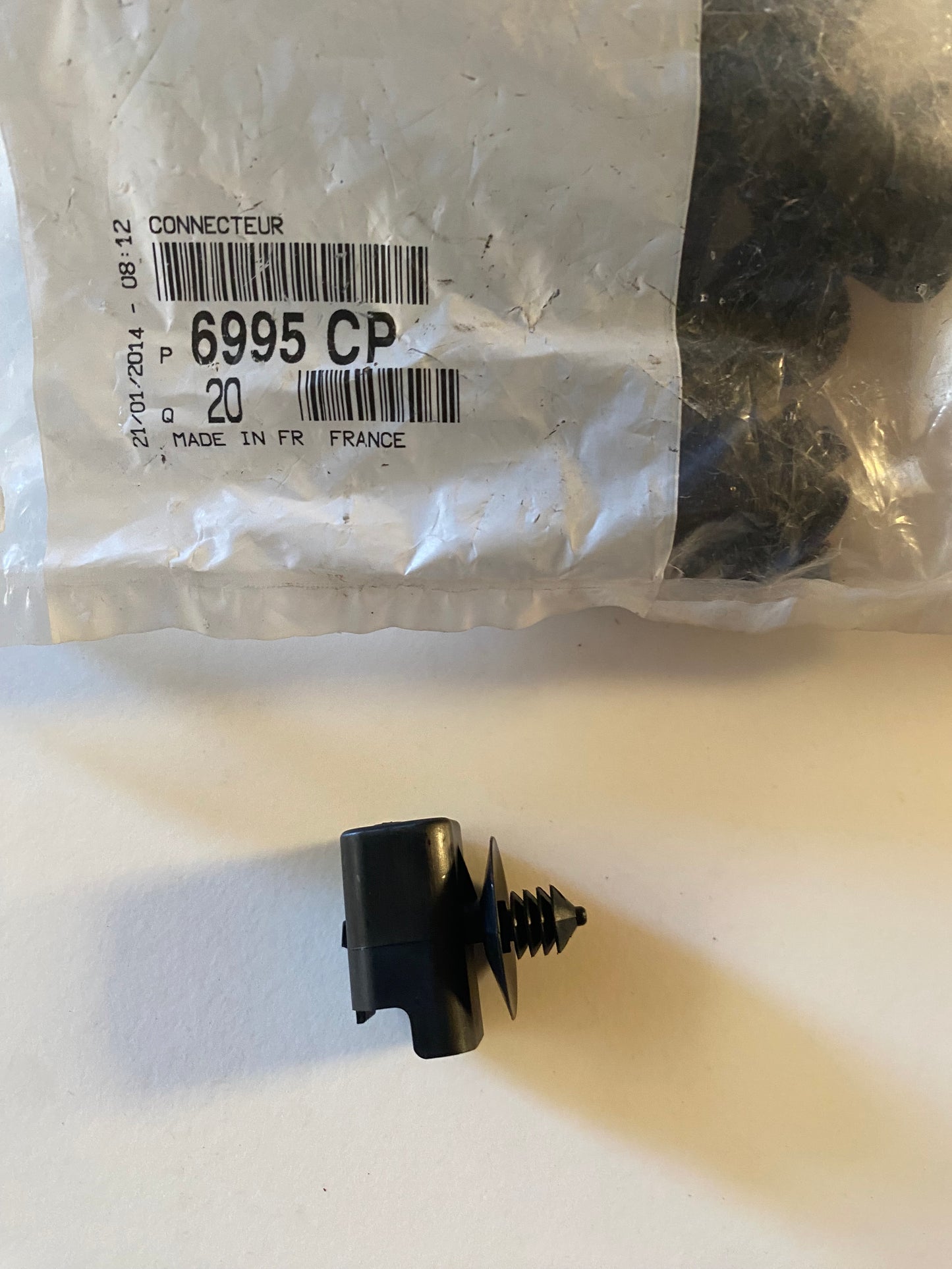 Connecteur Postiche