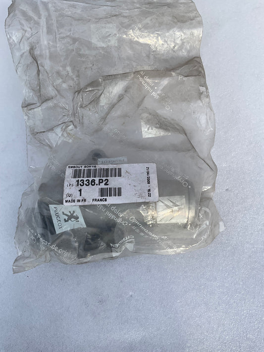 Raccord Sortie de Pompe à Eau 1336P2