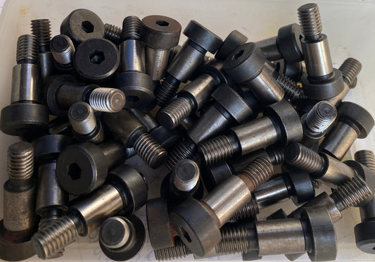 Vis UPS M8 diam 10/L16