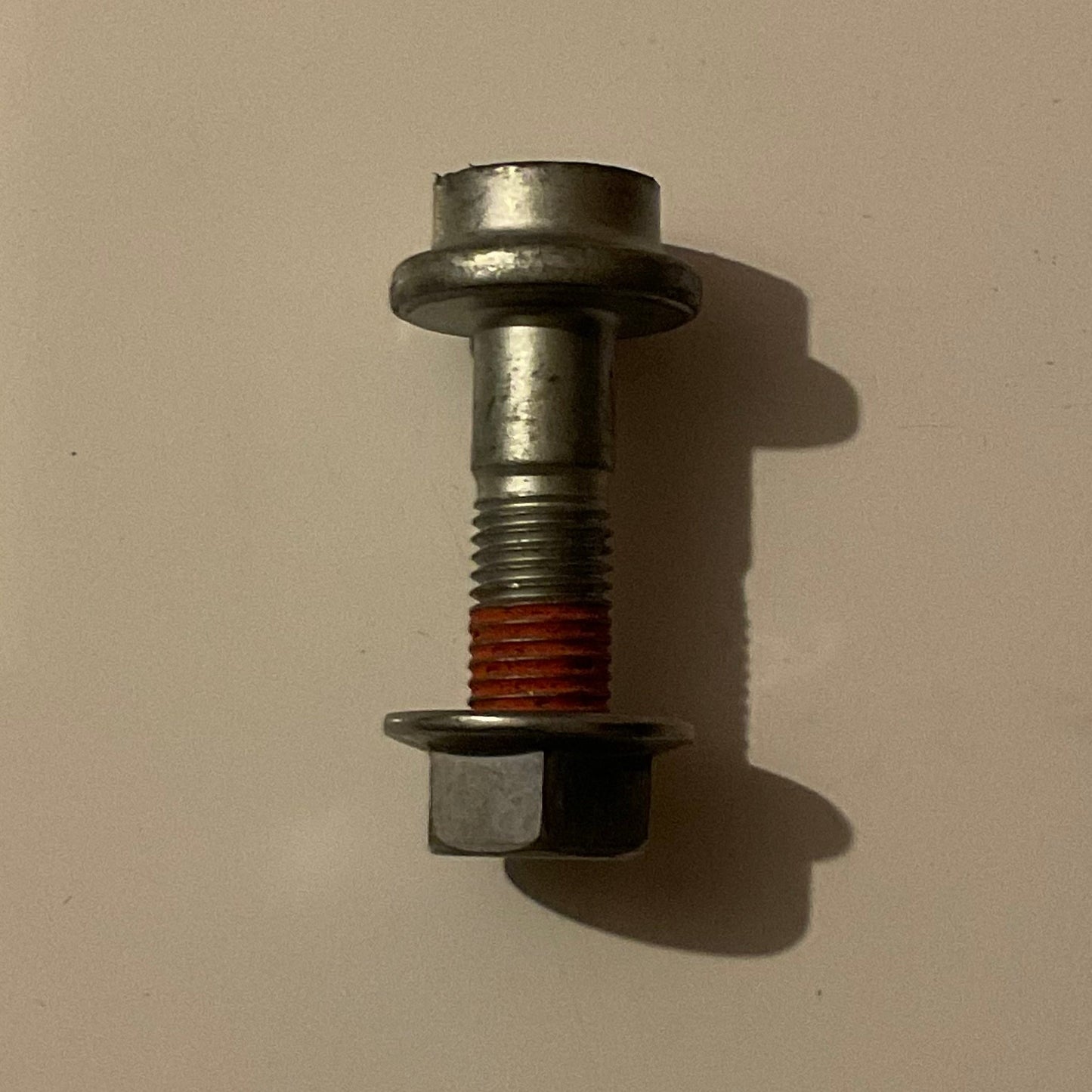 Vis + Ecrou de Fixation du Poussant de Chasse AV DS3R3