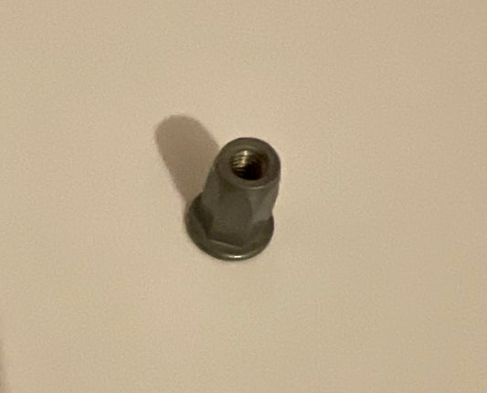 Ecrou à sertir M6X100