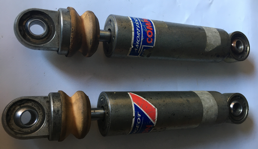 Paire d'amortisseurs arrière rotulés pour 206 S1600