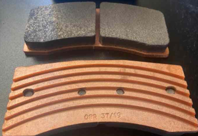 Jeu de Plaquettes Carbone Lorraine 5036W50T16 RC8R Asphalte